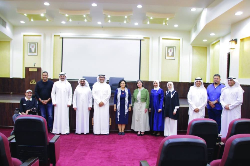 المشاركون في لقطة جماعية