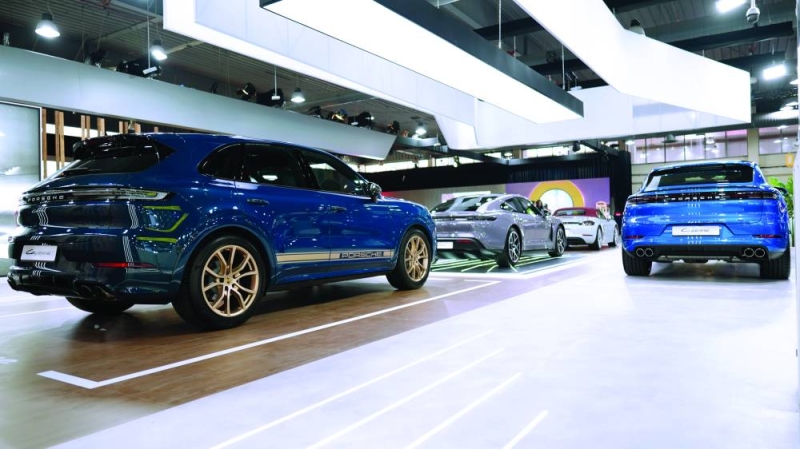 


مجموعة مذهلة من سيارات بورشه 