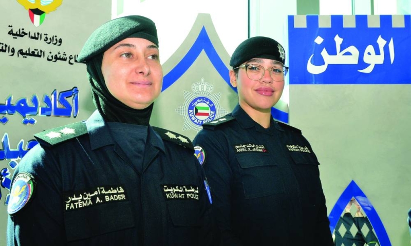 ضابطتان في جناح وزارة الداخلية