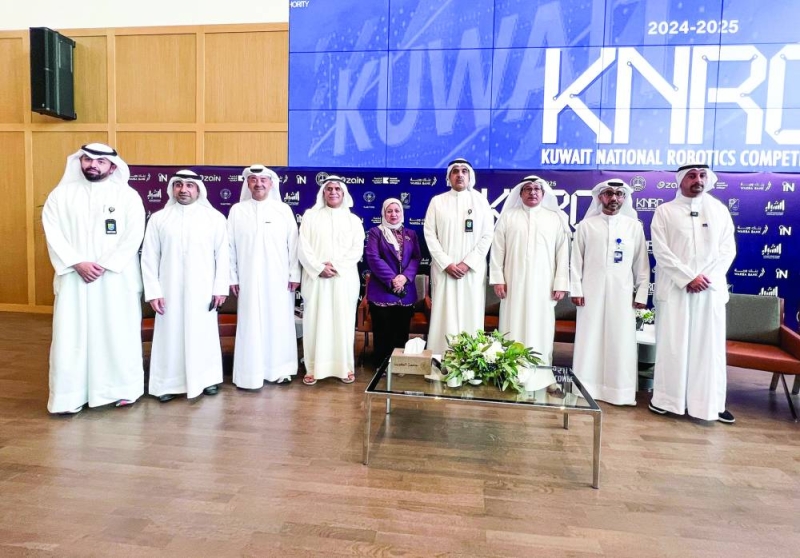 


أيمن المطيري ممثل «وربة» والمشاركون في تدشين فعاليات البطولة 