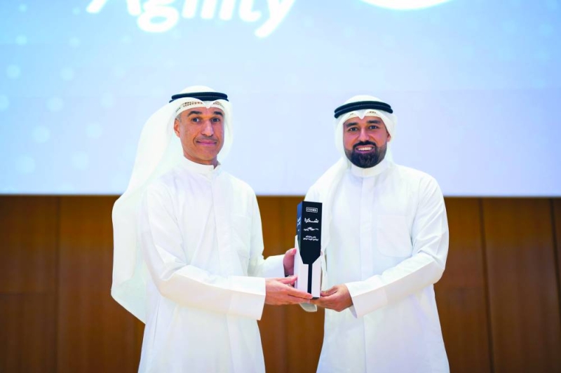 


أكاديمية كودد تكرّم «أجيليتي» 