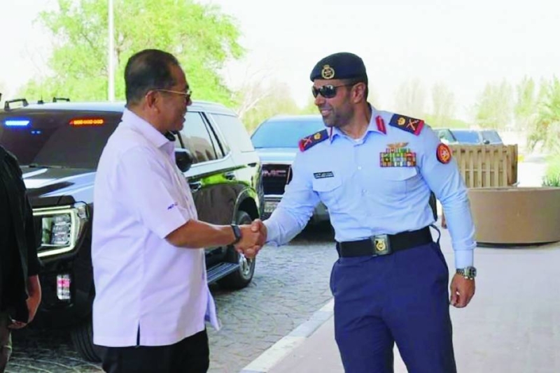 نائب رئيس الأركان مستقبلاً وزير الدفاع الماليزي 