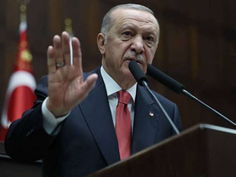 أردوغان خلال الاجتماع مع نواب حزبه في البرلمان