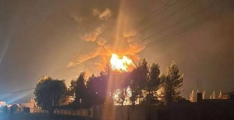 صورة متداولة للهجوم الإسرائيلي على مصنع سيارات في حسياء