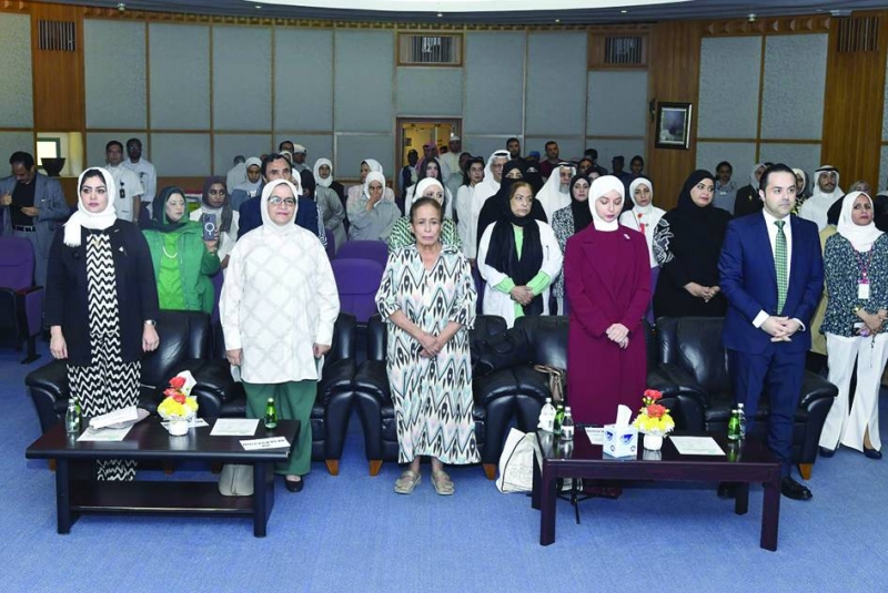 


عبدالله السند وخلود العلي في مقدم الحضور 