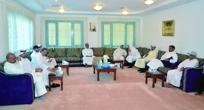 ذوو الشهيد وأقاربه بعد إعلان استشهاده 