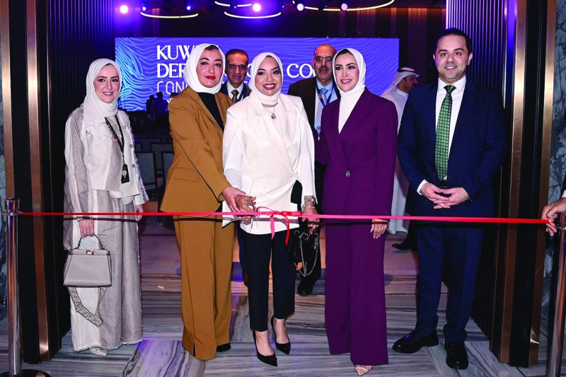 


افتتاح المعرض المصاحب للمؤتمر 