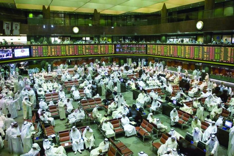 


صورة أرشيفية تظهر «زحمة» قاعة التداول قبل «كورونا» 