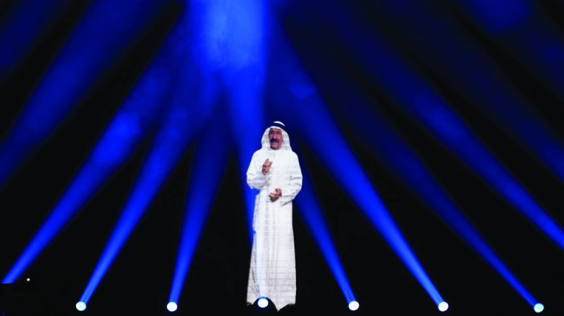 


عبدالكريم عبدالقادر حاضراً بتقنية «الهولوغرام» 