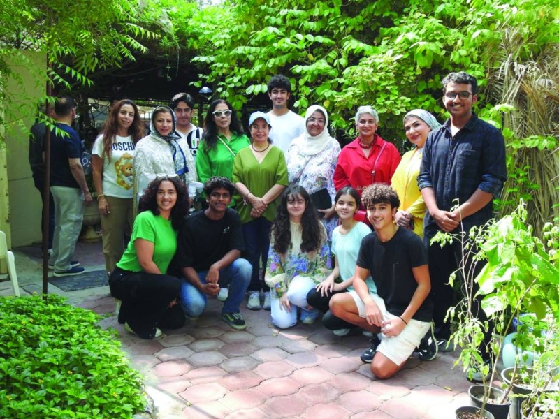 السفيرة الكندية وعدد من المشاركين في الفعالية