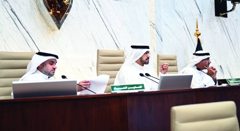 خالد المطيري مترئساً جلسة «البلدي»		 (تصوير نايف العقلة) 