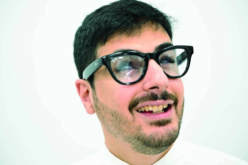 البحر يرتدي نظارة الذكاء الاصطناعي 