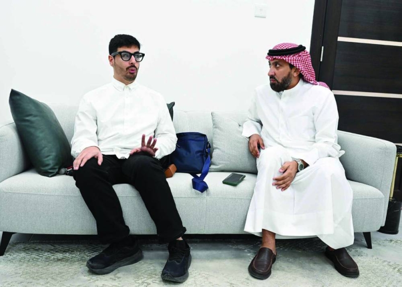 


الزميل غانم السليماني وأحمد البحر 