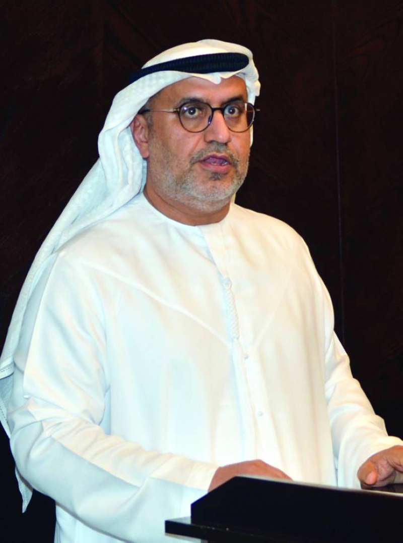 النيادي متحدثاً في الفعالية 