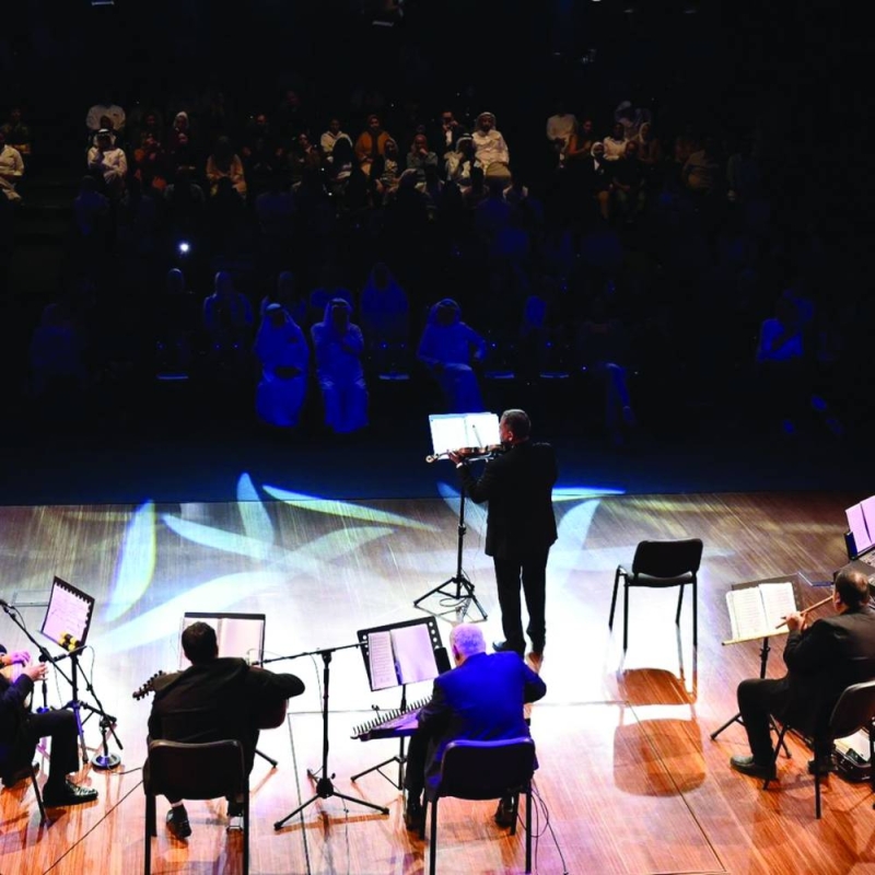 


الجمهور استمتع بأجواء الأمسية 