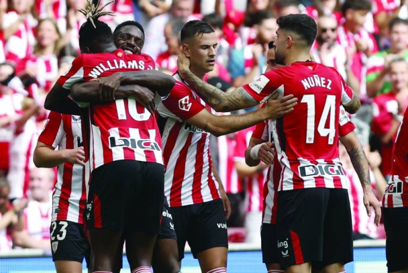 فرحة لاعبي أتلتيك بلباو بالفوز