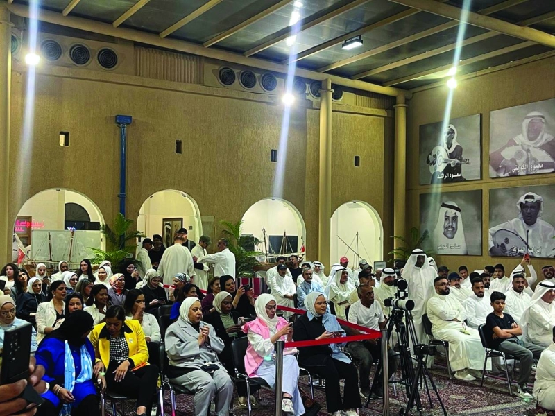 حضور جماهيري كثيف