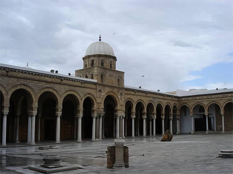 صورة حديثة لفناء الجامع 