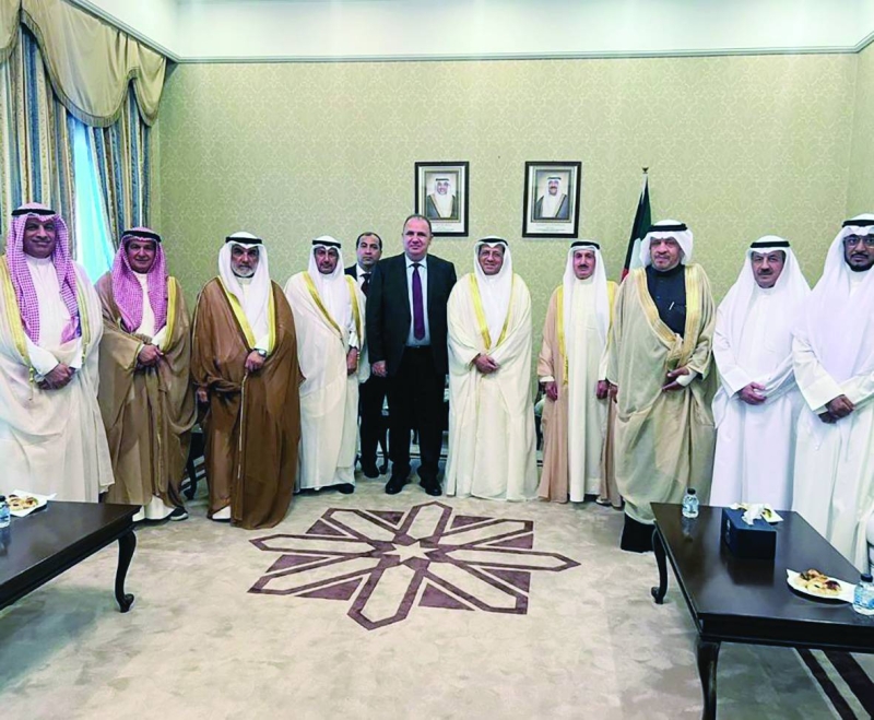 رئيس وأعضاء المجلس الأعلى للقضاء مع السفير الأذري 
