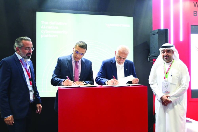


جانب من توقيع الشراكة 