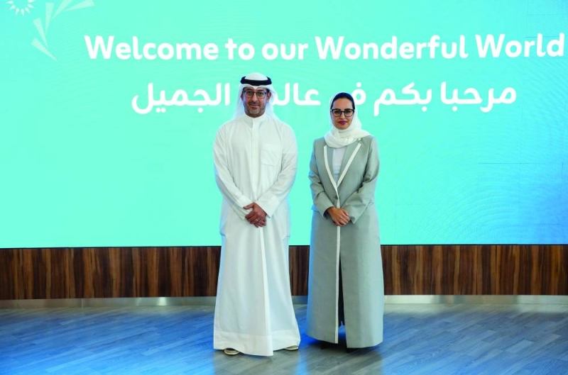 


نواف الغربللي وديمة اليحيى خلال الزيارة 