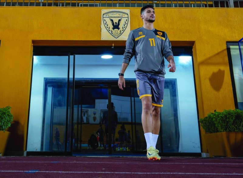 


عيد الرشيدي أحد رهانات مدرب القادسية في مواجهة الغد 