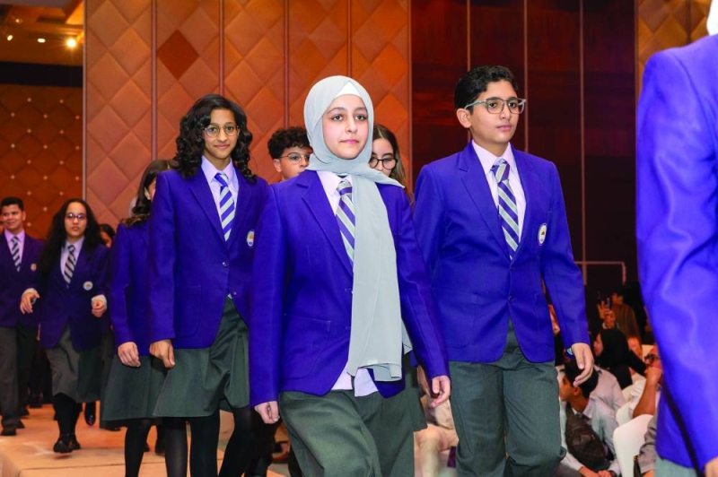 طابور الطلبة المكرمين 