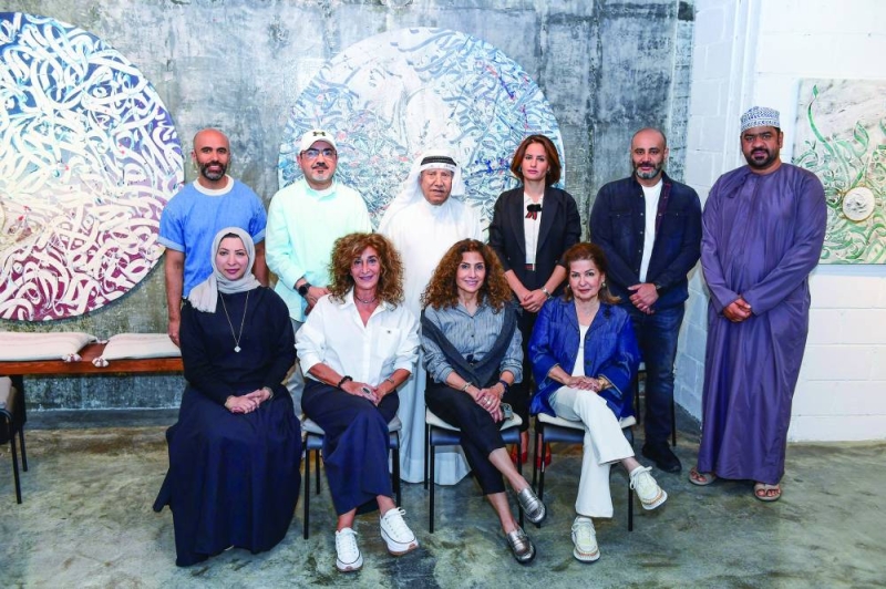 


الفنانون المشاركون في الجلسة 