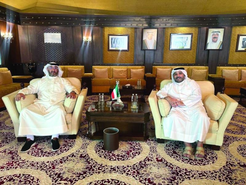 الرومي خلال لقائه السفير صباح الناصر