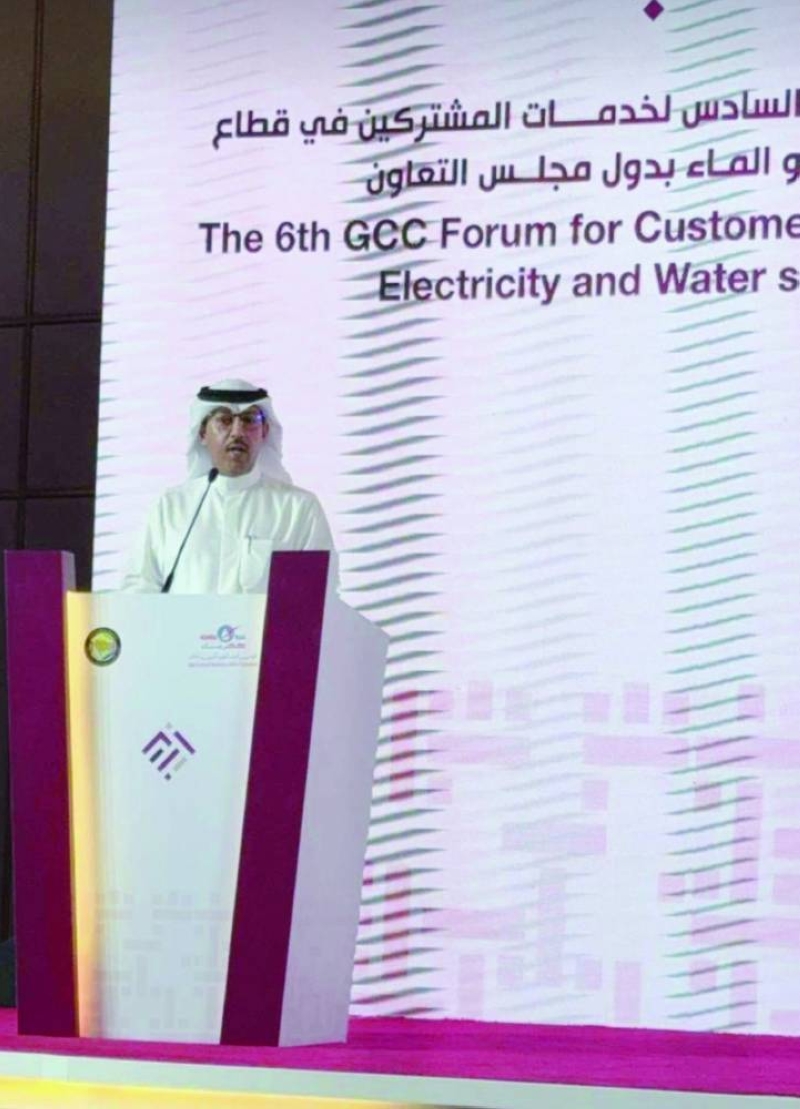 محمد العتيبي مستعرضاً تجربة «الكهرباء»