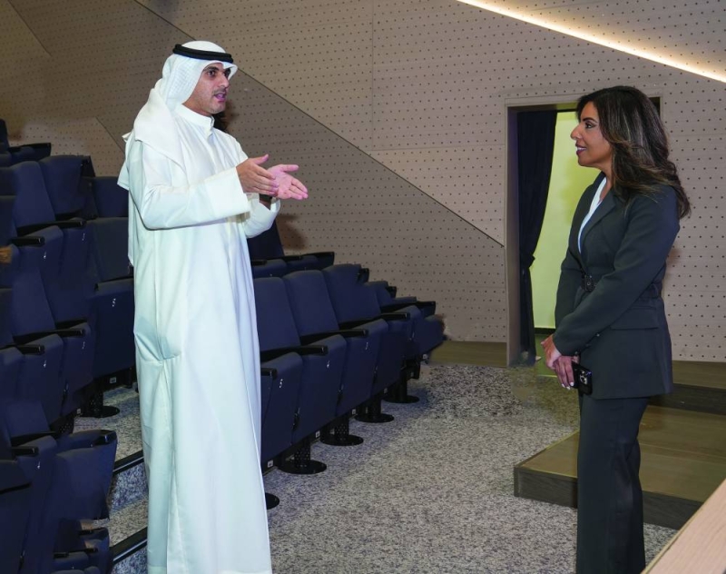 


العرفج متحدثاً 