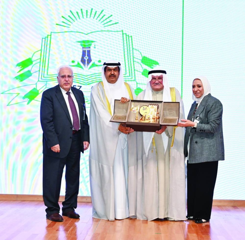 تكريم المحافظ