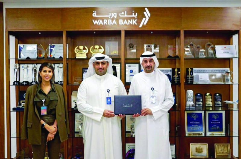 


جانب من توقيع الاتفاقية بين ممثلي «وربة» و«المركز العلمي» 