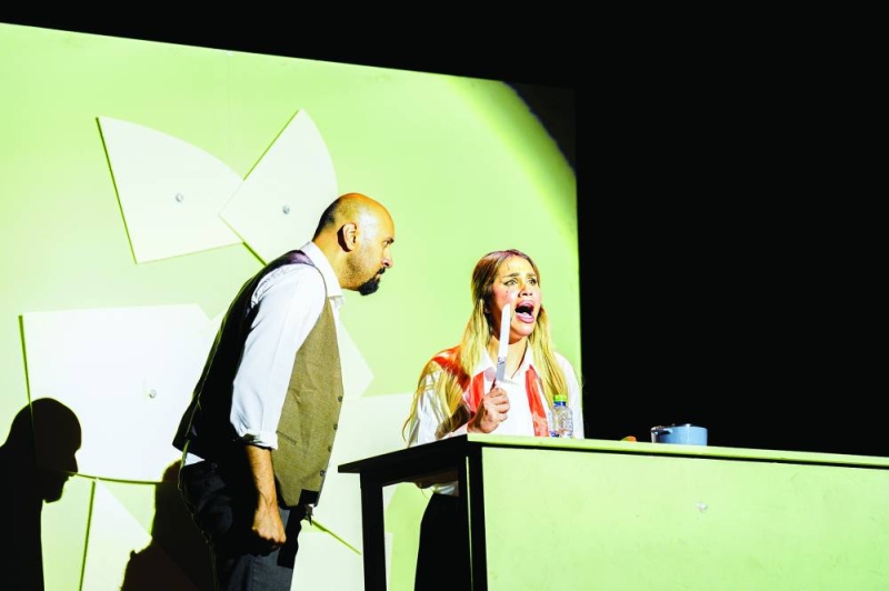 


فاطمة أسد ومصطفى محمود 