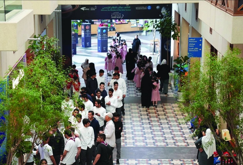 من استقبال المركز لطلبة المدارس