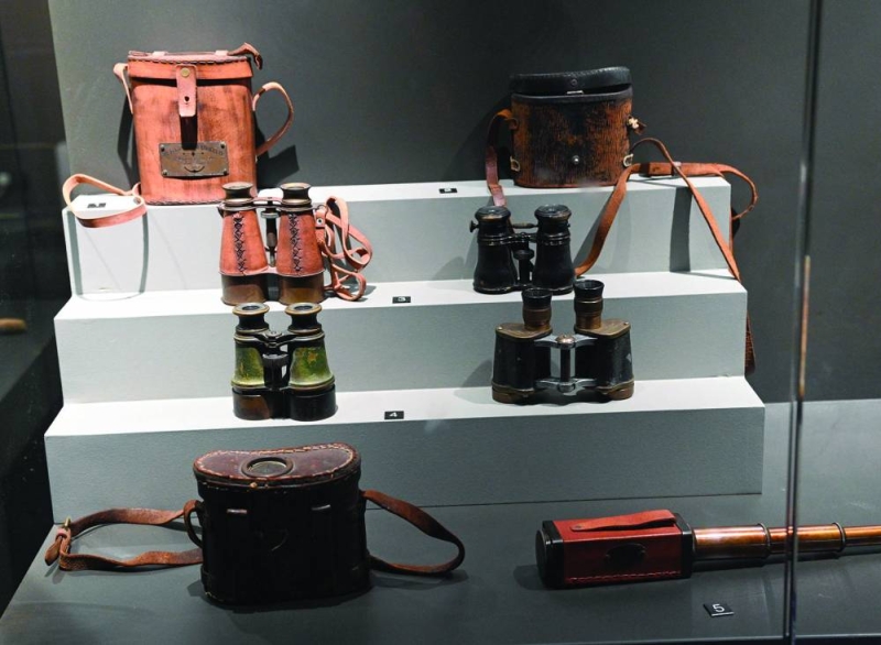 مناظير قديمة