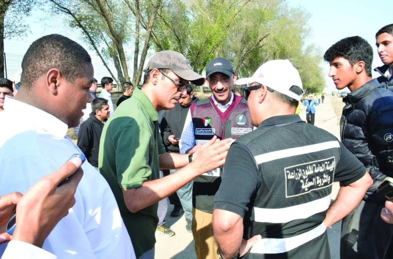 حوار بين المحافظ ومدير «الزراعة» بحضور الوزير بوشهري
