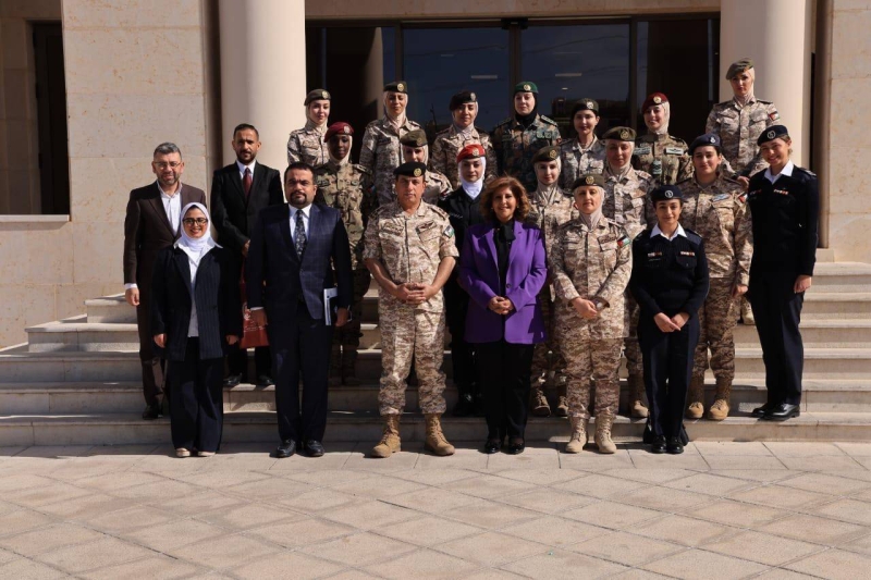 مساعدة وزير الخارجية عقب لقائها مع المعنيين بشؤون المرأة العسكرية في الجيش الأردني