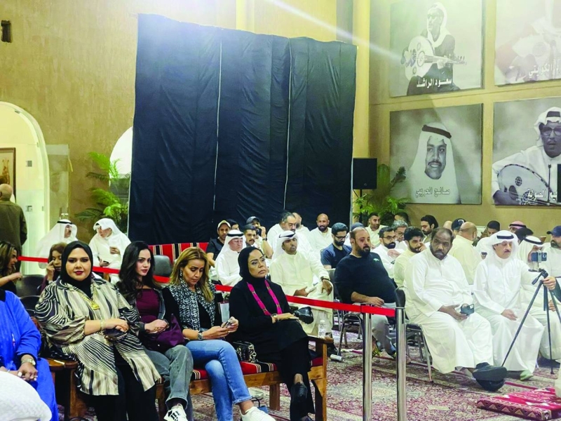 


الحضور في «طاب السمر» 