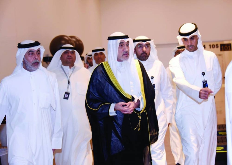 


بدر الخرافي مرحباً بفهد اليوسف 