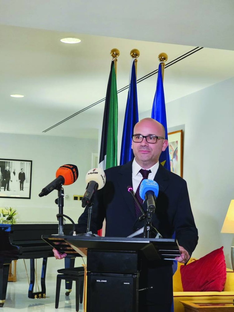 


السفير أوليفييه غوفان 