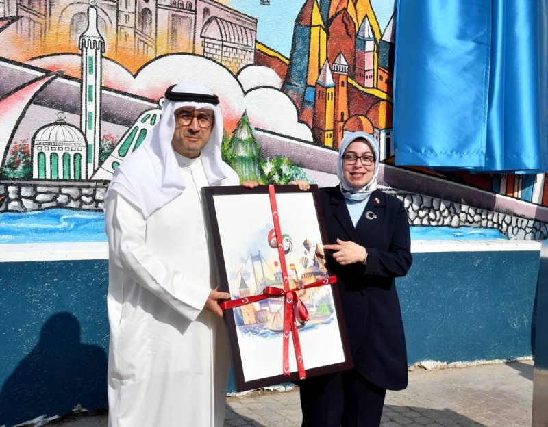 السفير صادق معرفي وسفيرة تركيا 