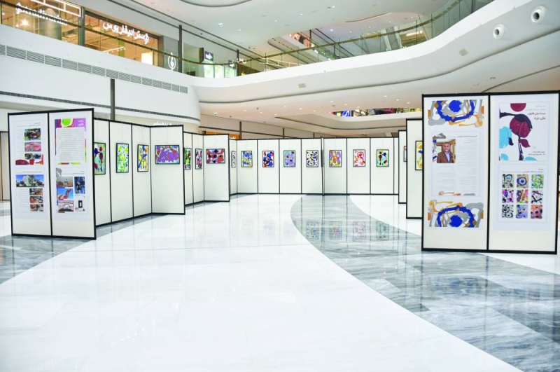 لوحات المعرض تتقدمها السيرة والمسيرة للعوضي