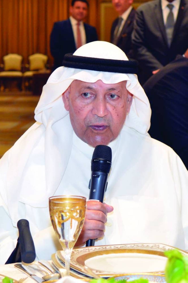 


عبدالعزيز المنصور متحدثاً 