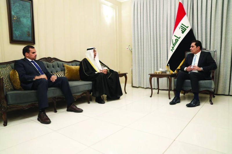السفير الفرج خلال اللقاء بالمسؤول العراقي