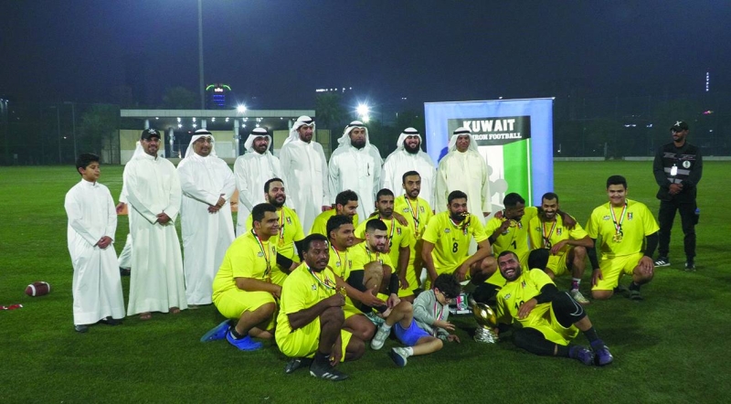 كبار الحضور مع الفائزين