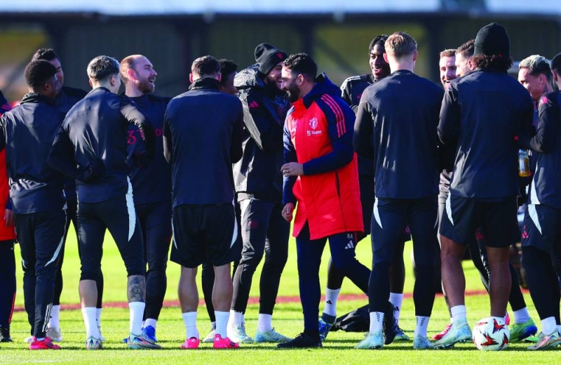 روبن أموريم خلال التدريبات