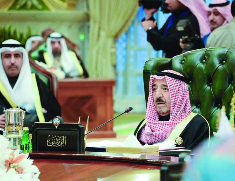 الأمير الراحل الشيخ صباح الأحمد في القمة الخليجية الـ34 في الكويت 2013
