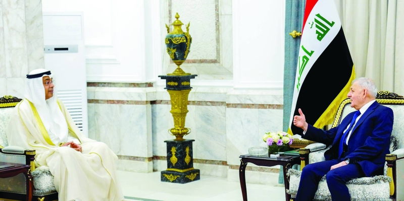 


الرئيس العراقي مستقبلاً السفير الفرج 