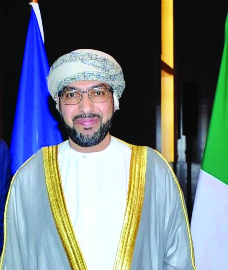 


السفير صالح الخروصي 